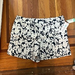NWT navy blue and white printed shorts